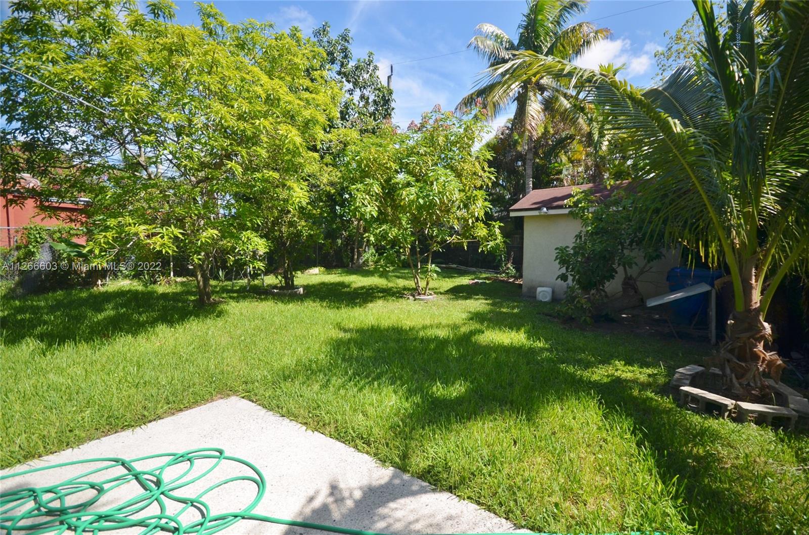 See details / 1964 sq. ft. $ 2022-10-24 0 Photo