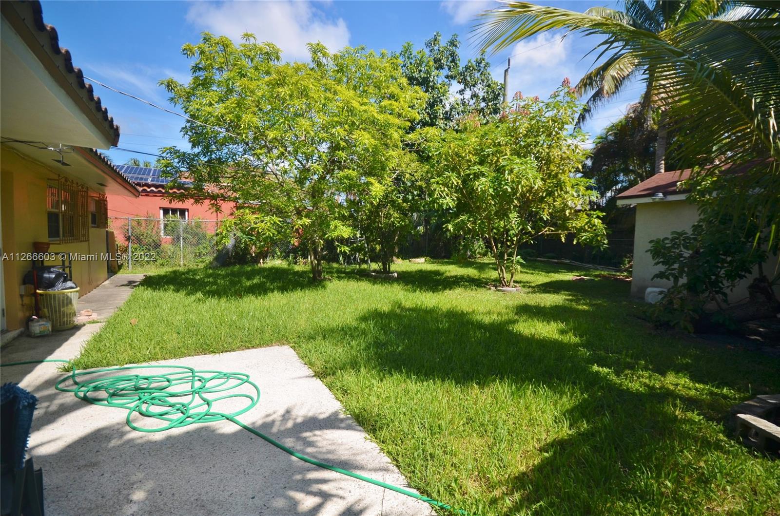 See details / 1964 sq. ft. $ 2022-10-24 0 Photo