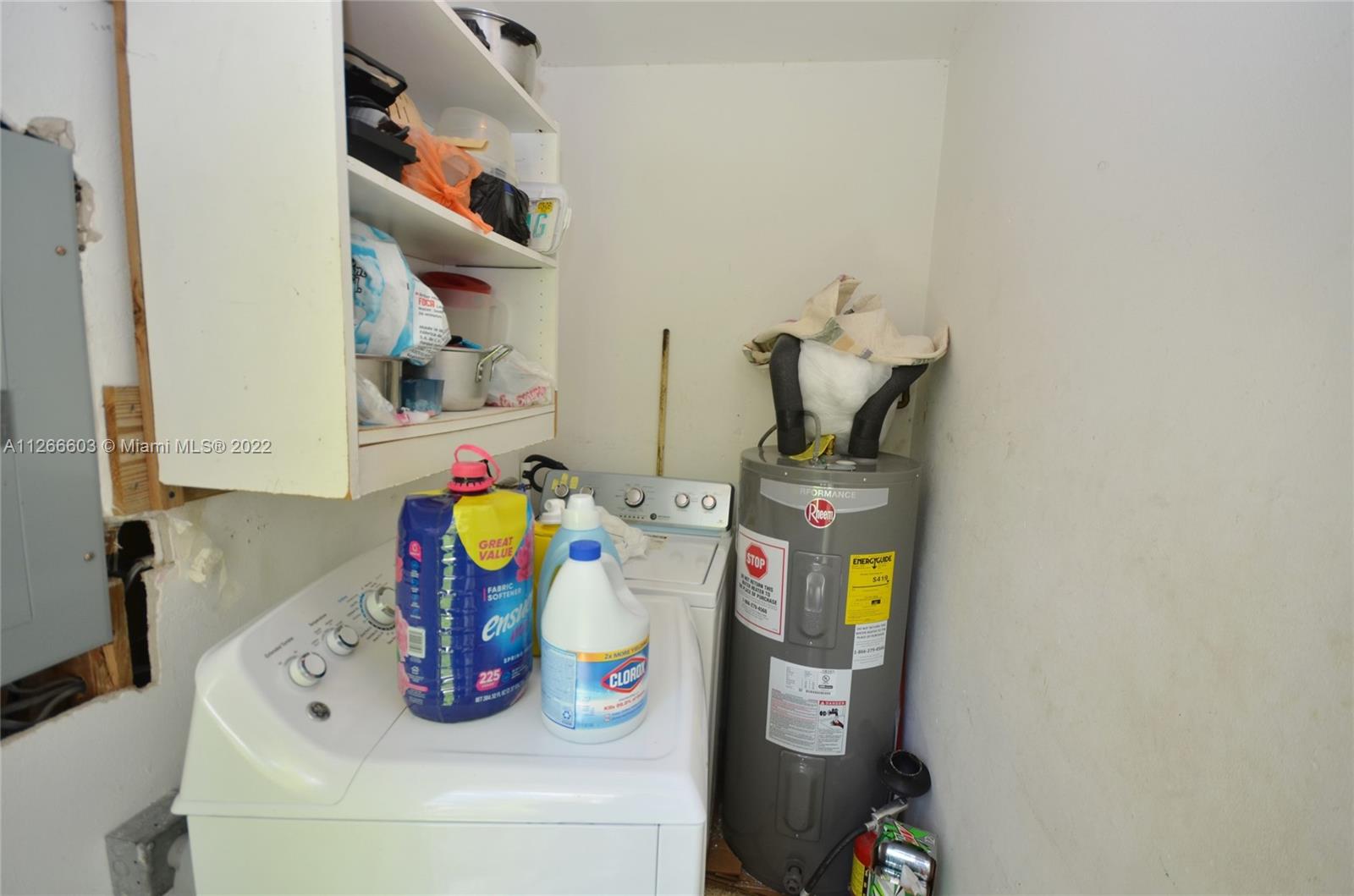 See details / 1964 sq. ft. $ 2022-10-24 0 Photo