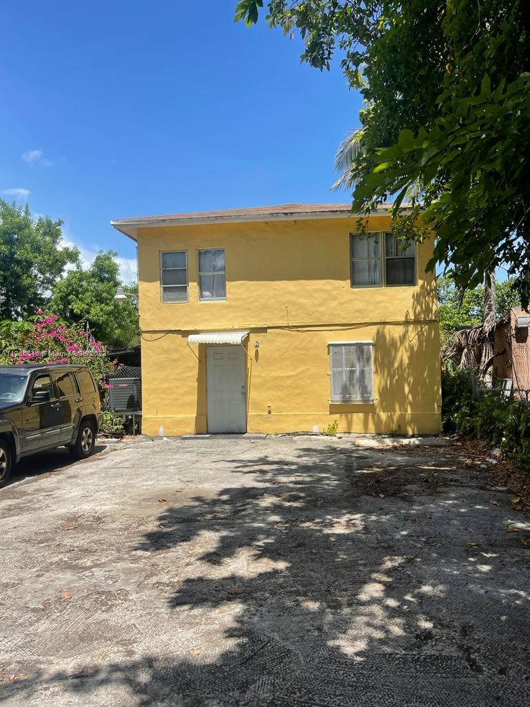 See details / 3184 sq. ft. $ 2022-11-08 0 Photo