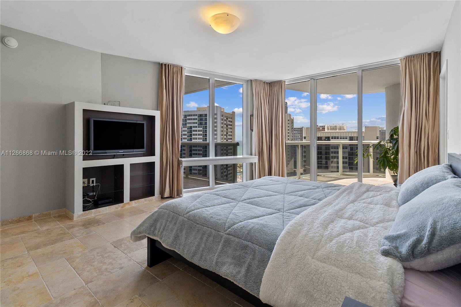 See details 1605 2 / 2 1782 sq. ft. $ 2022-09-01 0 Photo
