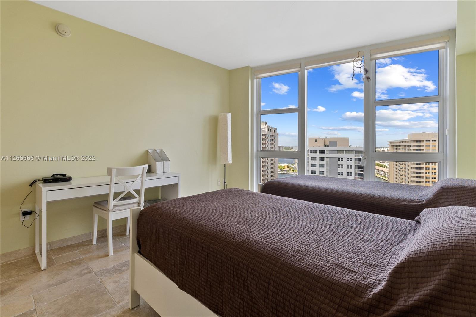 See details 1605 2 / 2 1782 sq. ft. $ 2022-09-01 0 Photo