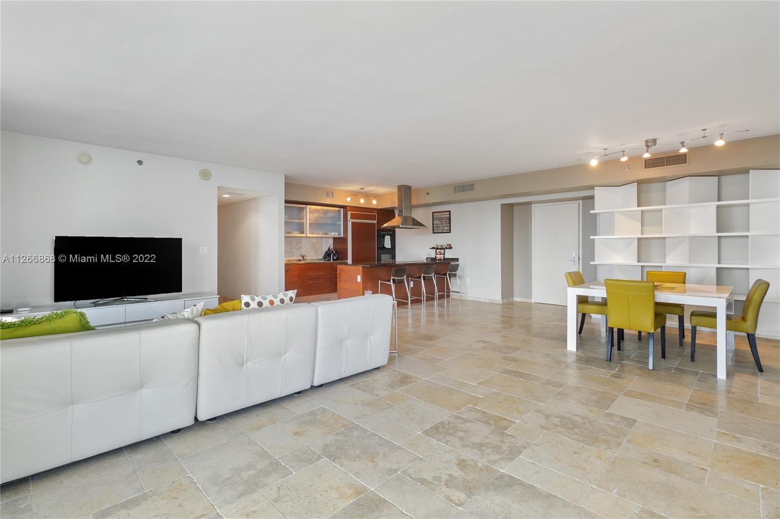 See details 1605 2 / 2 1782 sq. ft. $ 2022-09-01 0 Photo