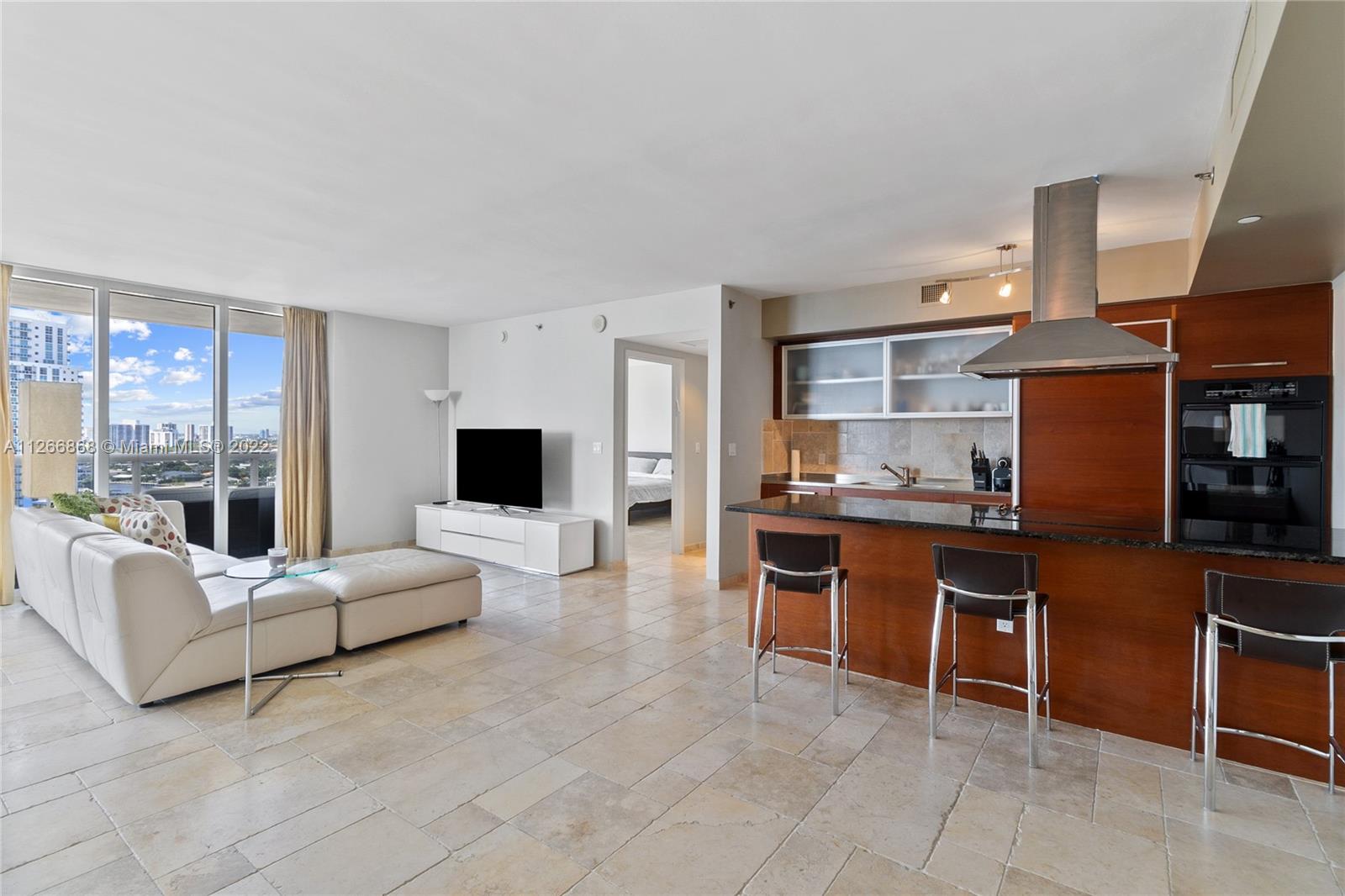 See details 1605 2 / 2 1782 sq. ft. $ 2022-09-01 0 Photo