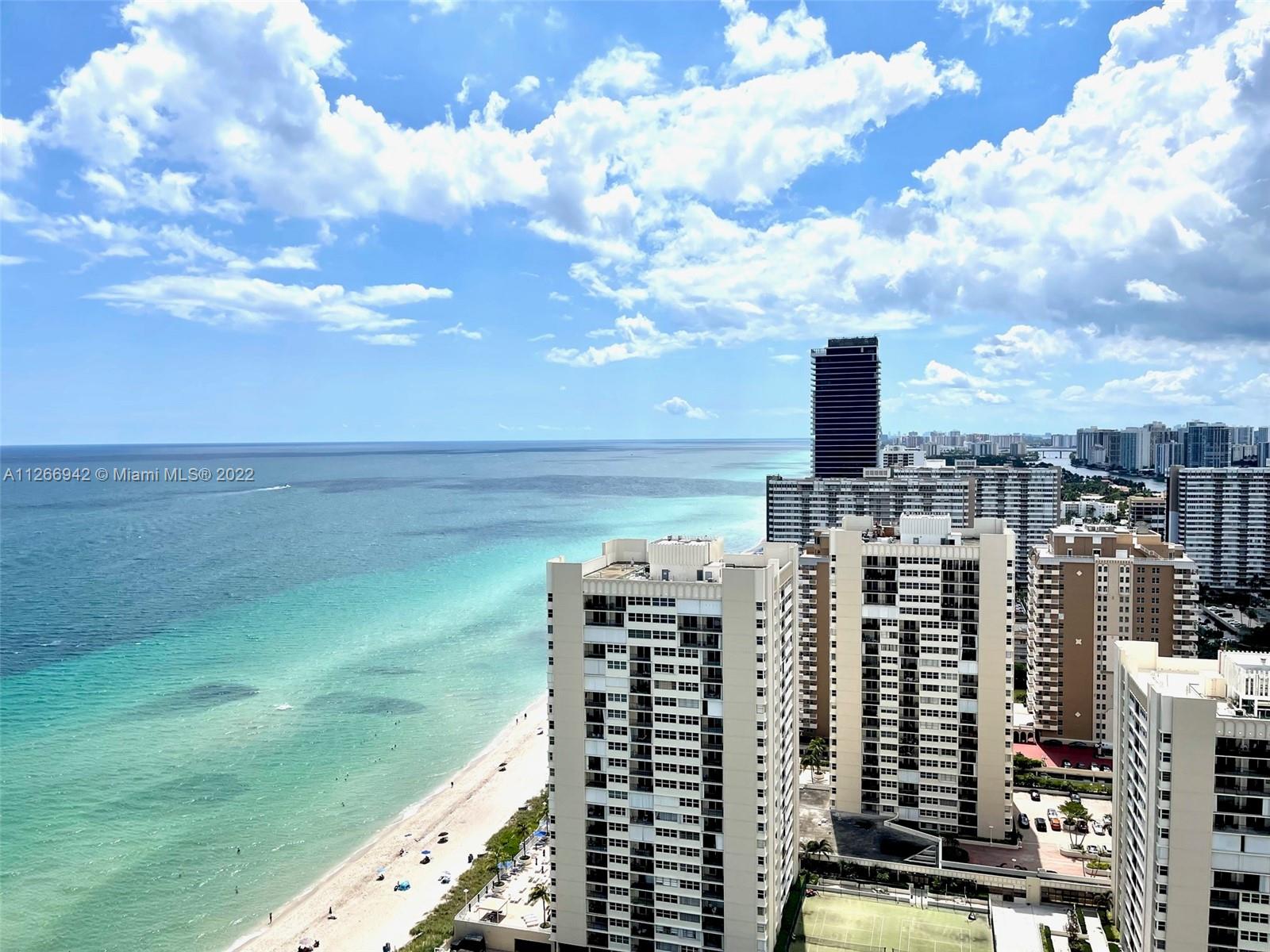 Ver detalles 3103 3 / 3 1841 sq. ft. $ 2022-09-01 0 foto
