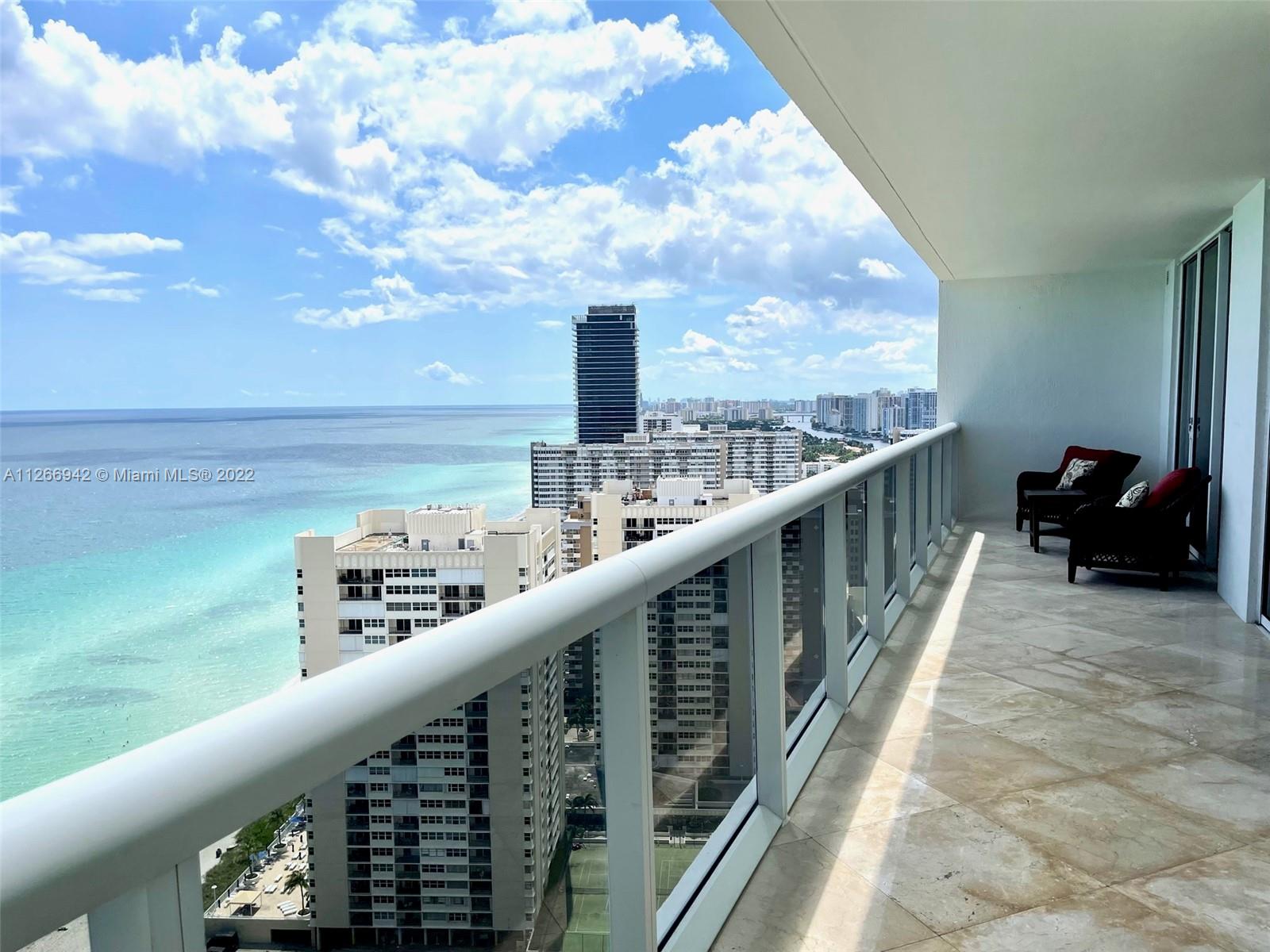 Ver detalles 3103 3 / 3 1841 sq. ft. $ 2022-09-01 0 foto