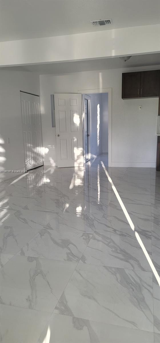 See details / 2094 sq. ft. $ 2022-10-15 0 Photo