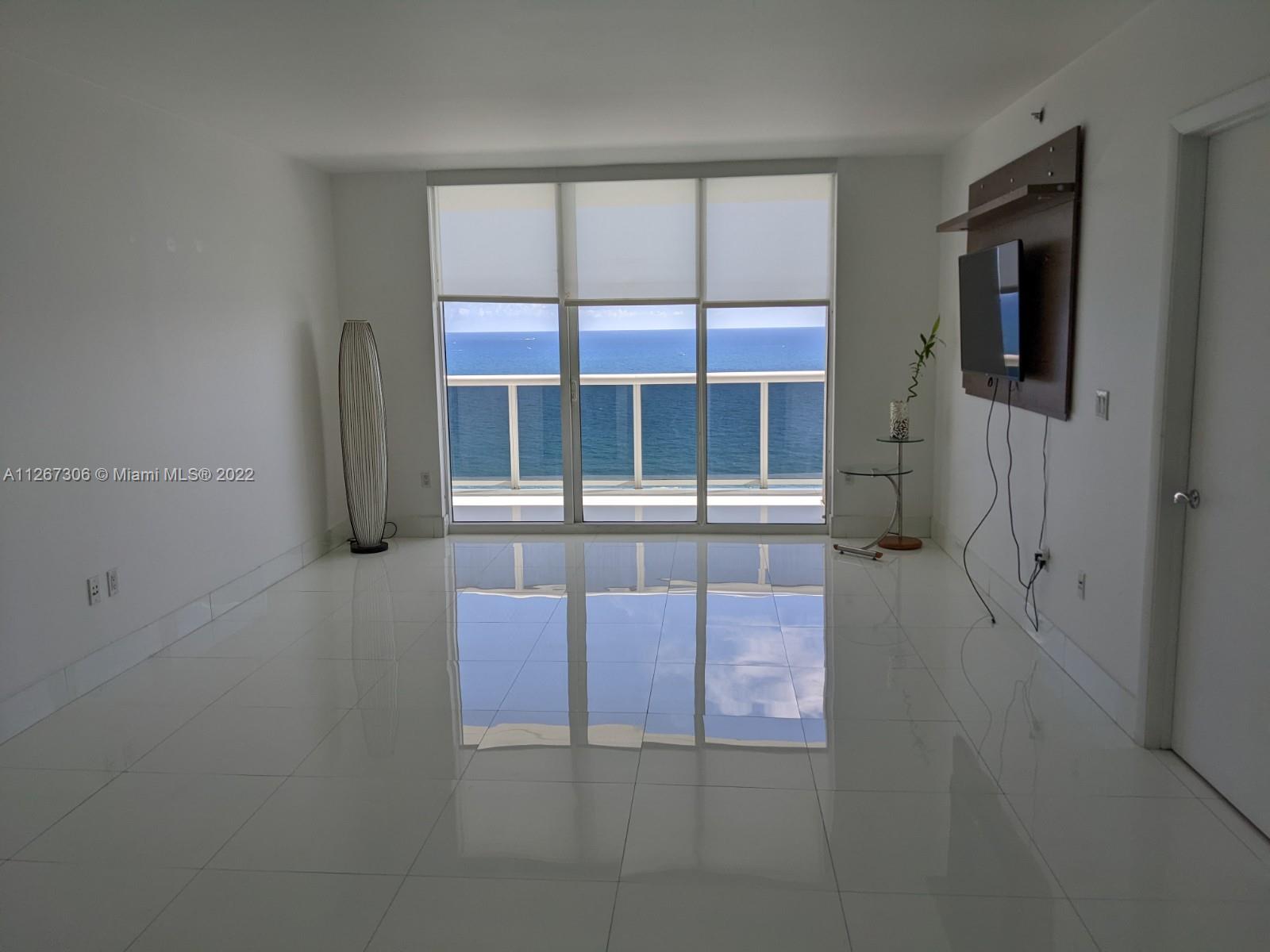 Ver detalles 2502 3 / 3 1841 sq. ft. $ 2022-09-12 0 foto