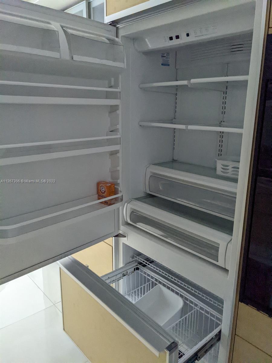 Ver detalles 2502 3 / 3 1841 sq. ft. $ 2022-09-12 0 foto