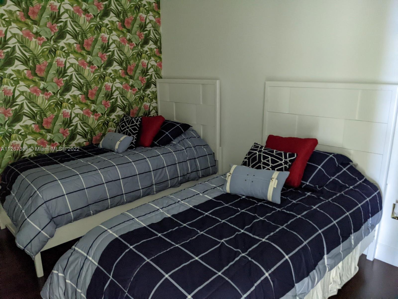 Ver detalles 2502 3 / 3 1841 sq. ft. $ 2022-09-12 0 foto