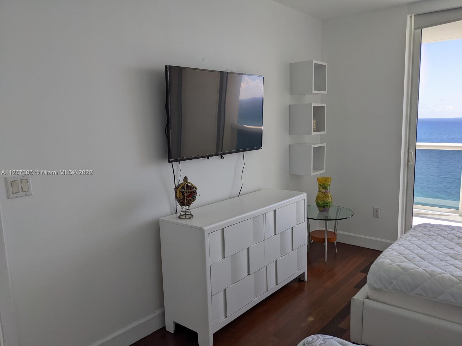 Ver detalles 2502 3 / 3 1841 sq. ft. $ 2022-09-12 0 foto