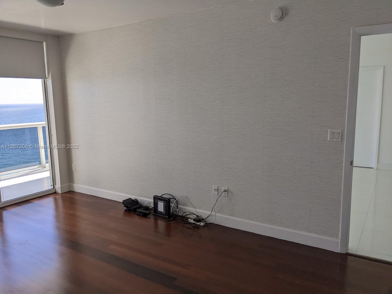 Ver detalles 2502 3 / 3 1841 sq. ft. $ 2022-09-12 0 foto