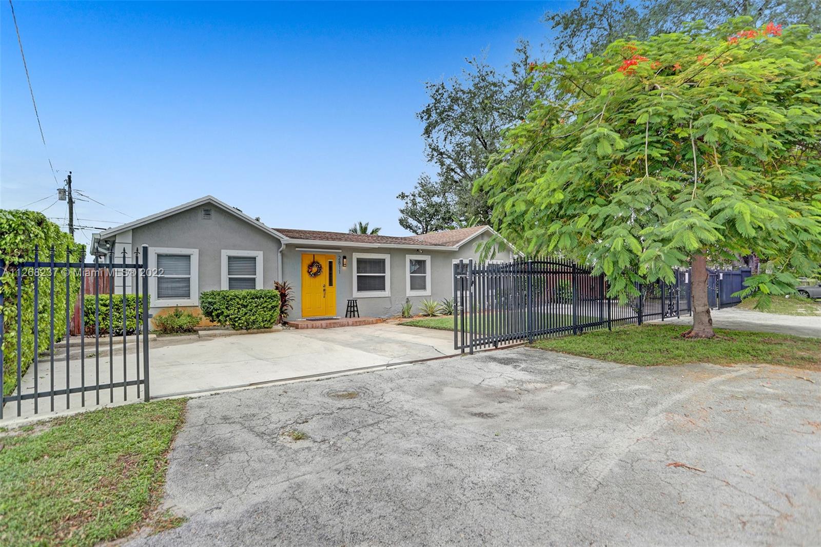 See details / 3154 sq. ft. $ 2022-11-08 0 Photo