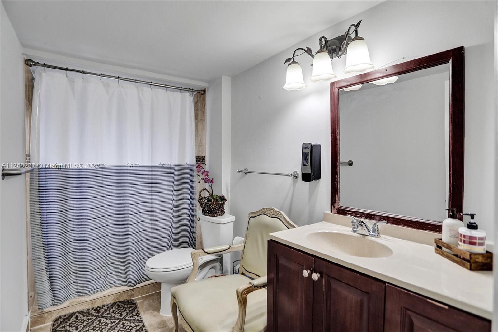 See details / 3154 sq. ft. $ 2022-11-08 0 Photo