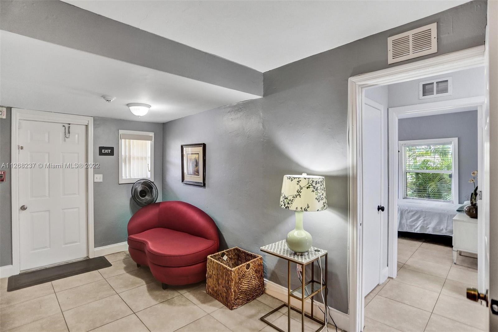 See details / 3154 sq. ft. $ 2022-11-08 0 Photo