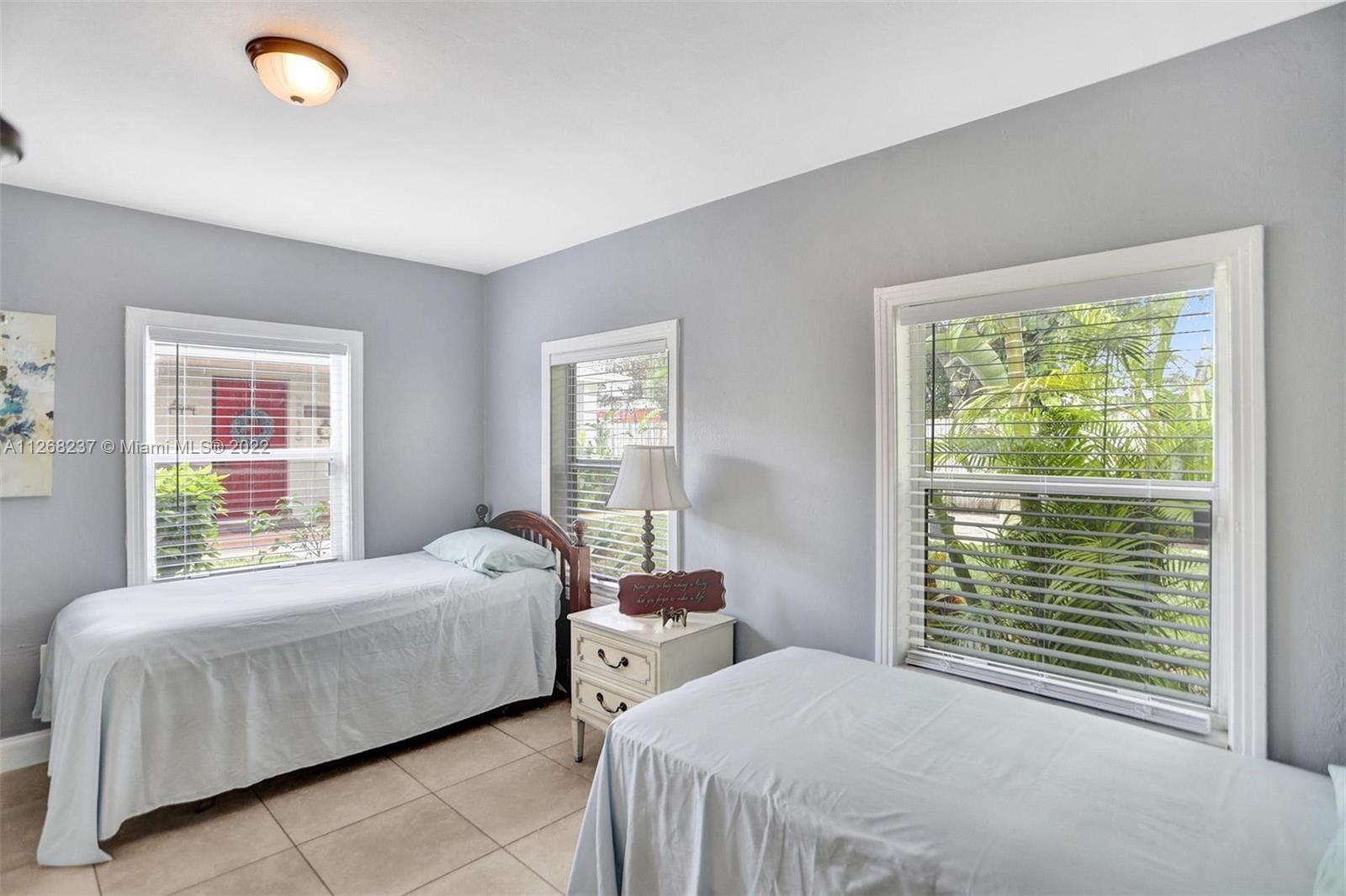See details / 3154 sq. ft. $ 2022-11-08 0 Photo