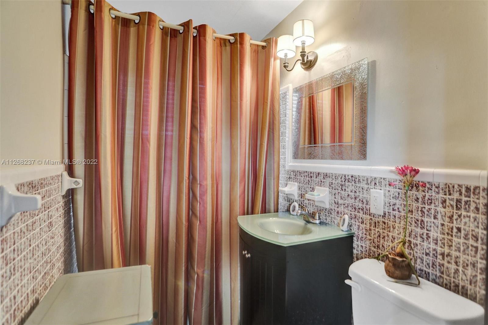 See details / 3154 sq. ft. $ 2022-11-08 0 Photo