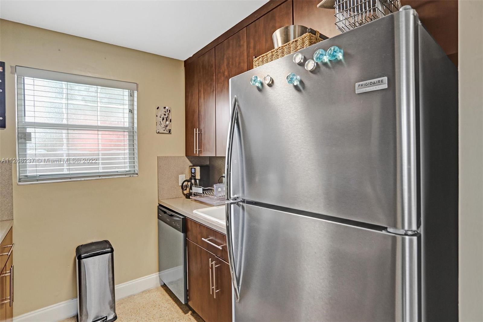 See details / 3154 sq. ft. $ 2022-11-08 0 Photo