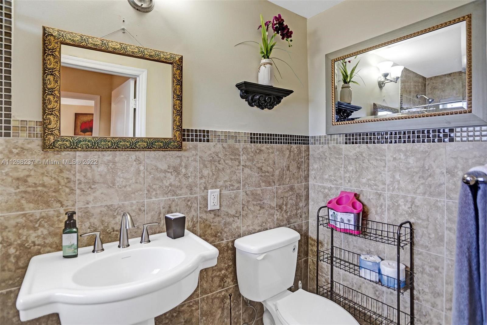 See details / 3154 sq. ft. $ 2022-11-08 0 Photo