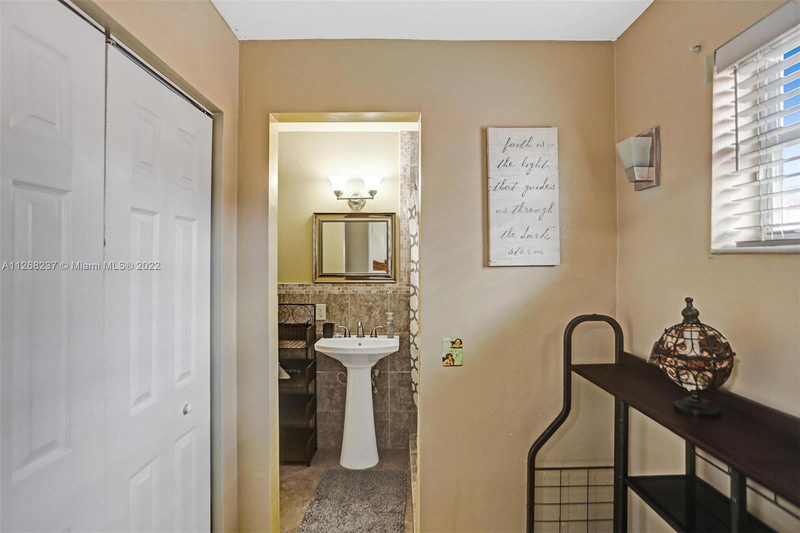 See details / 3154 sq. ft. $ 2022-11-08 0 Photo