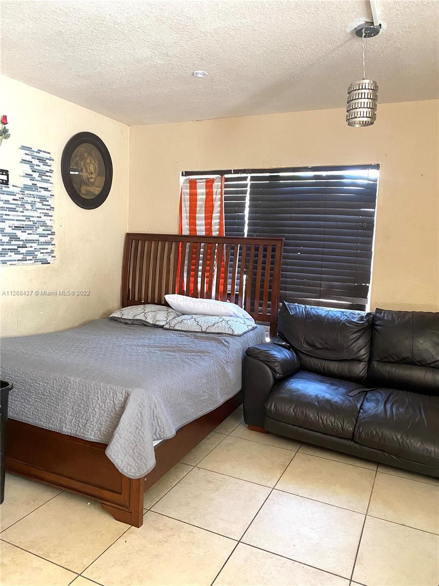 See details / 1435 sq. ft. $ 2022-12-14 0 Photo