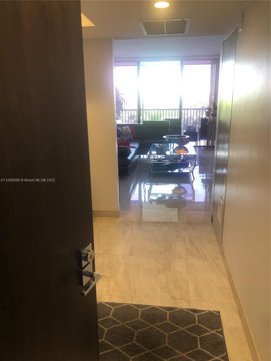 Photo of 20301 Country Club Dr #521, Aventura, Florida, 33180 - Entrance to the Unit