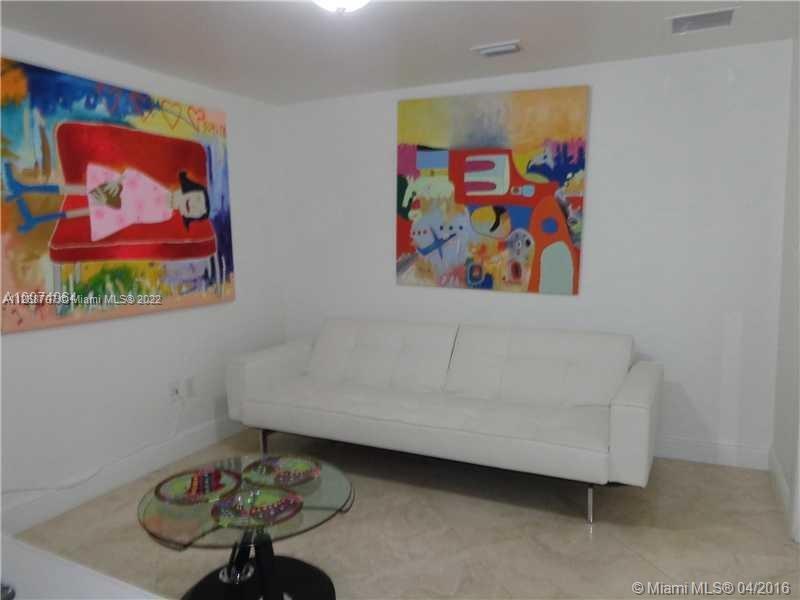 Ver detalles 3107 3 / 4 1571 sq. ft. $ 2022-09-06 0 foto