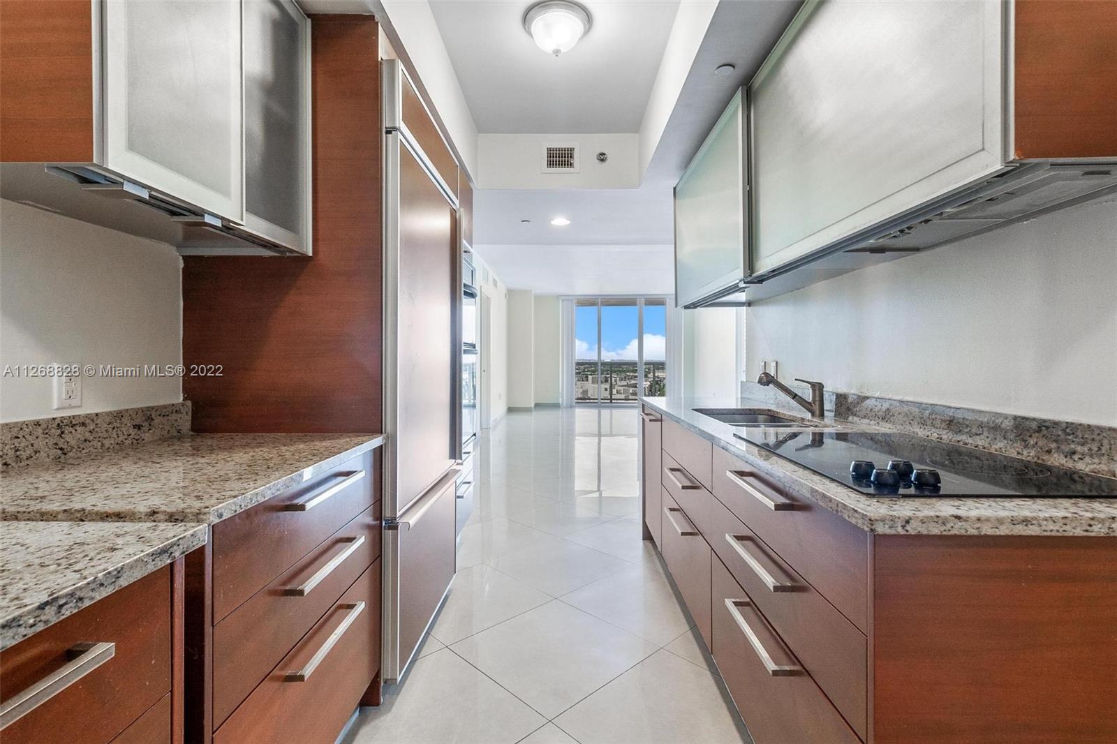 Ver detalles 1608 3 / 3 1571 sq. ft. $ 2022-10-13 0 foto