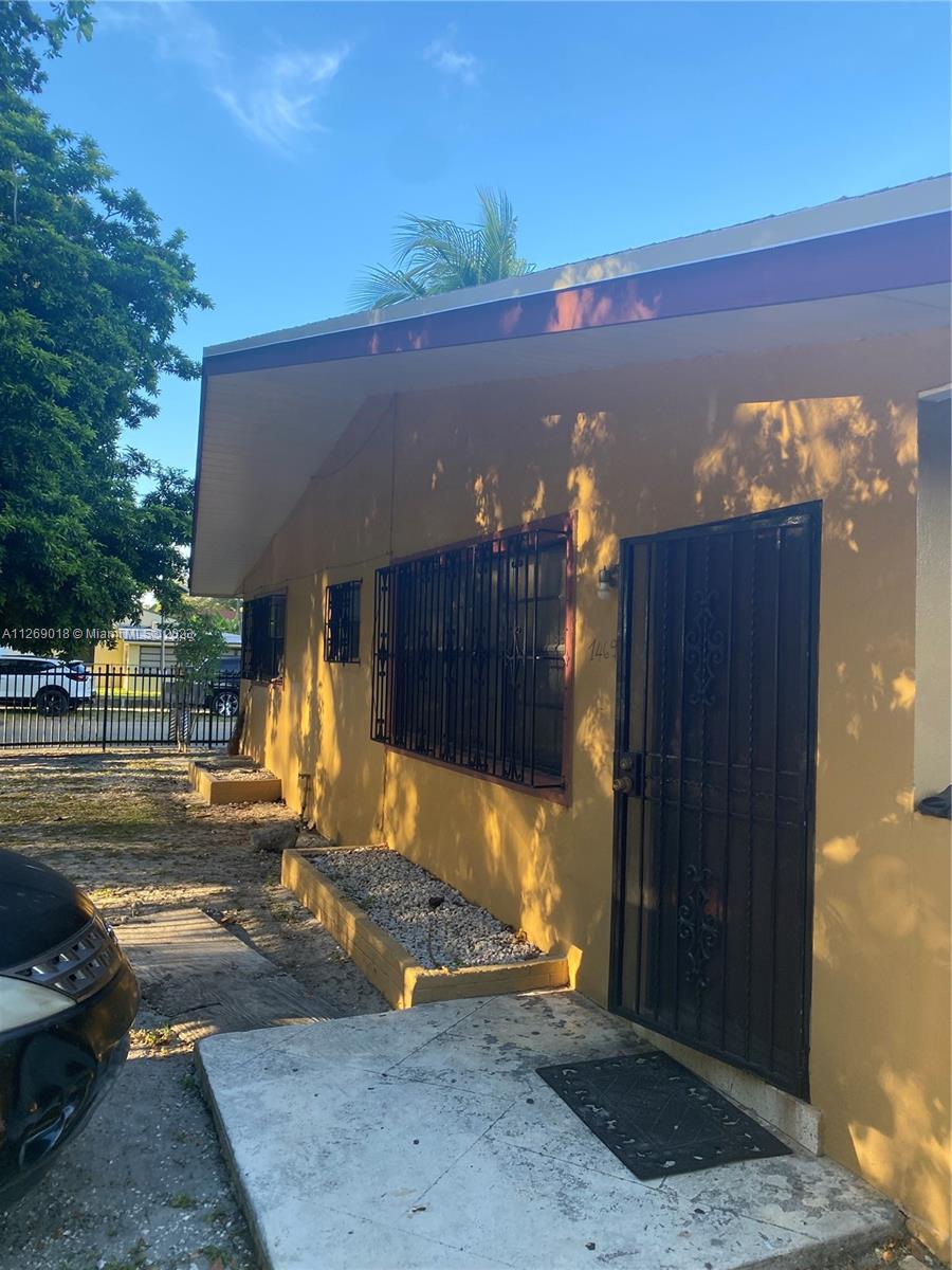 See details / 2350 sq. ft. $ 2022-09-11 0 Photo