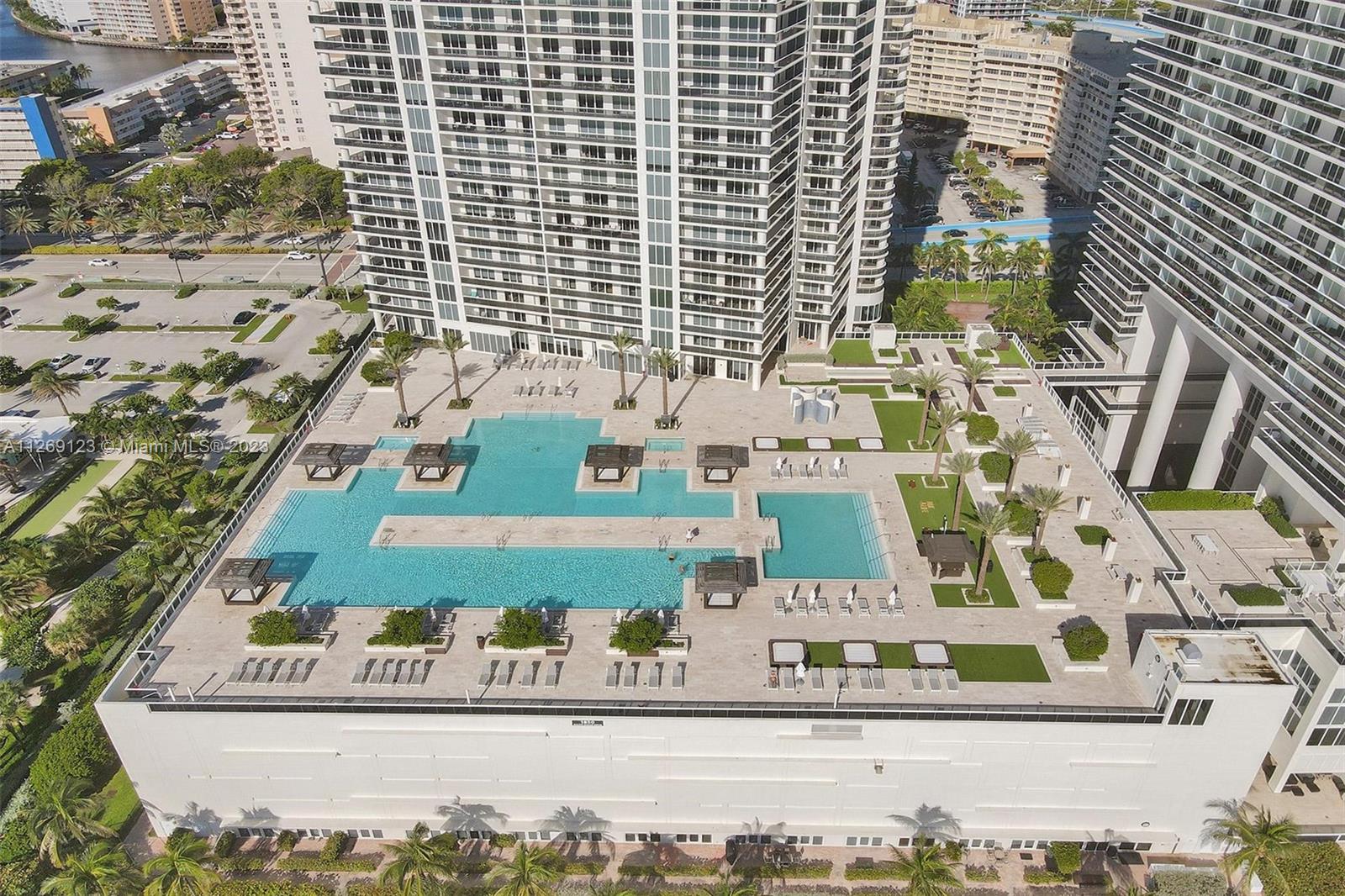 See details 2009 2 / 1 1086 sq. ft. $ 2023-01-13 0 Photo