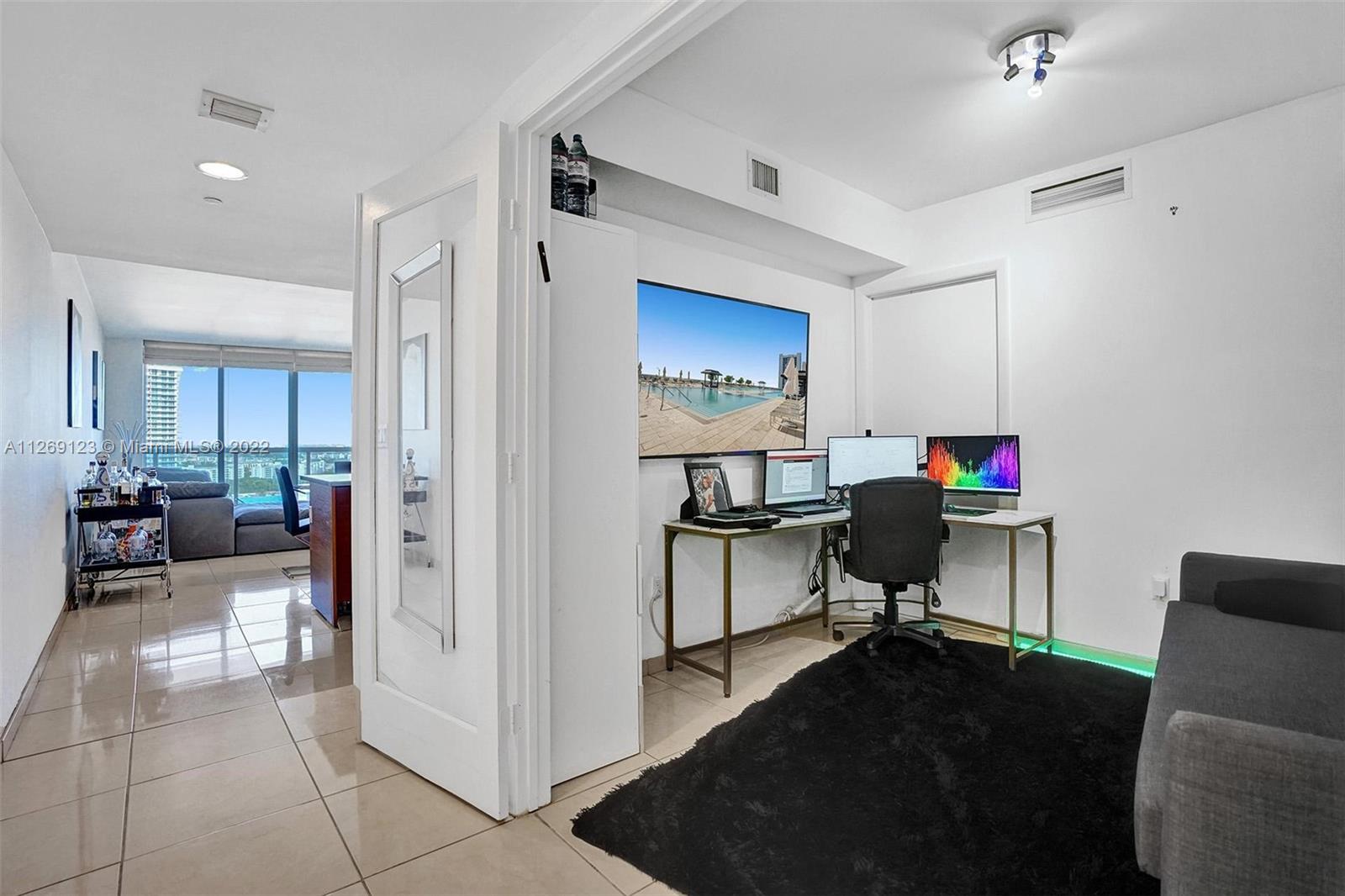 See details 2009 2 / 1 1086 sq. ft. $ 2023-01-13 0 Photo