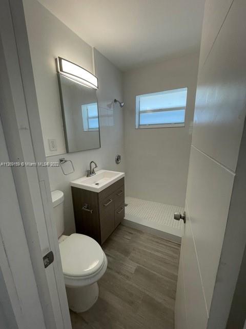 See details / 2450 sq. ft. $ 2022-09-07 0 Photo