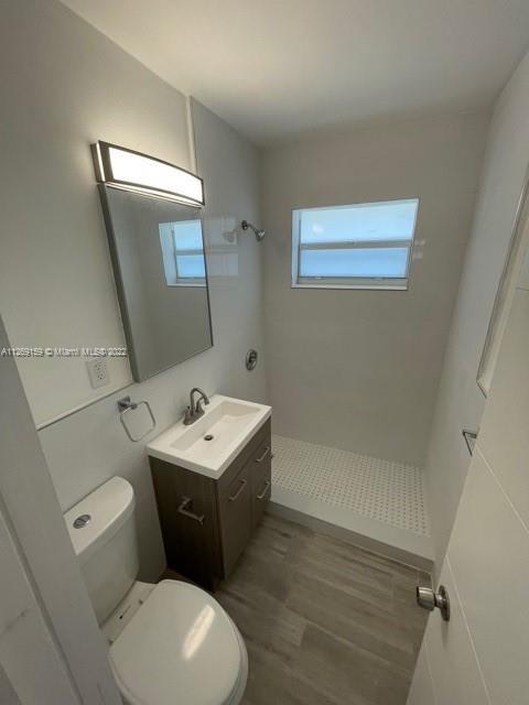 See details / 2450 sq. ft. $ 2022-09-07 0 Photo