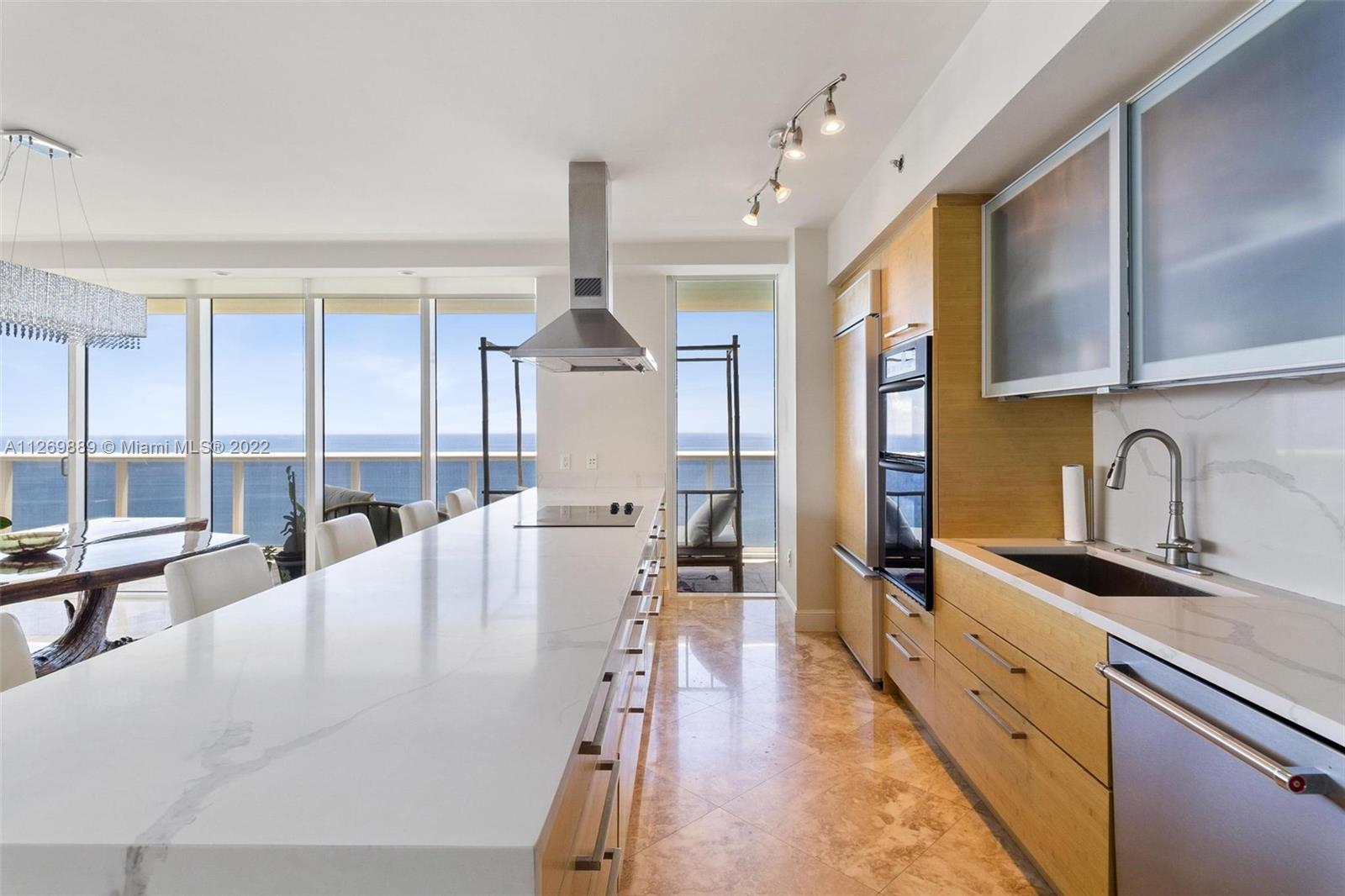 See details 4701 3 / 3 2065 sq. ft. $ 2022-09-08 0 Photo