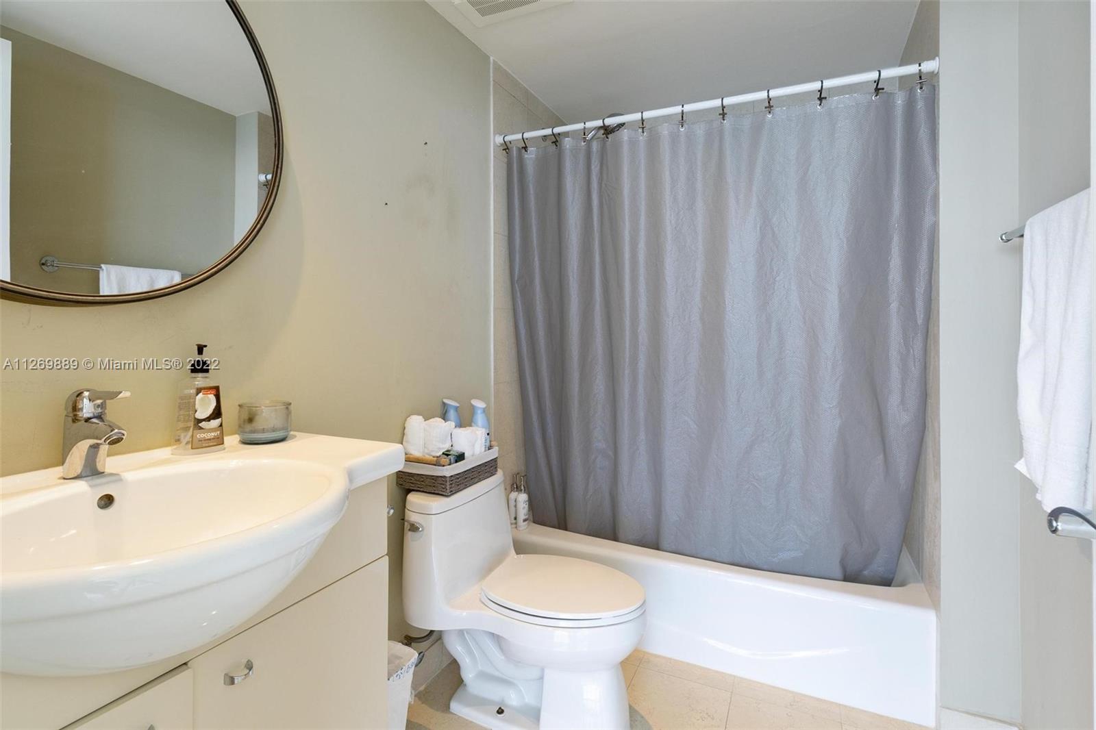 See details 4701 3 / 3 2065 sq. ft. $ 2022-09-08 0 Photo
