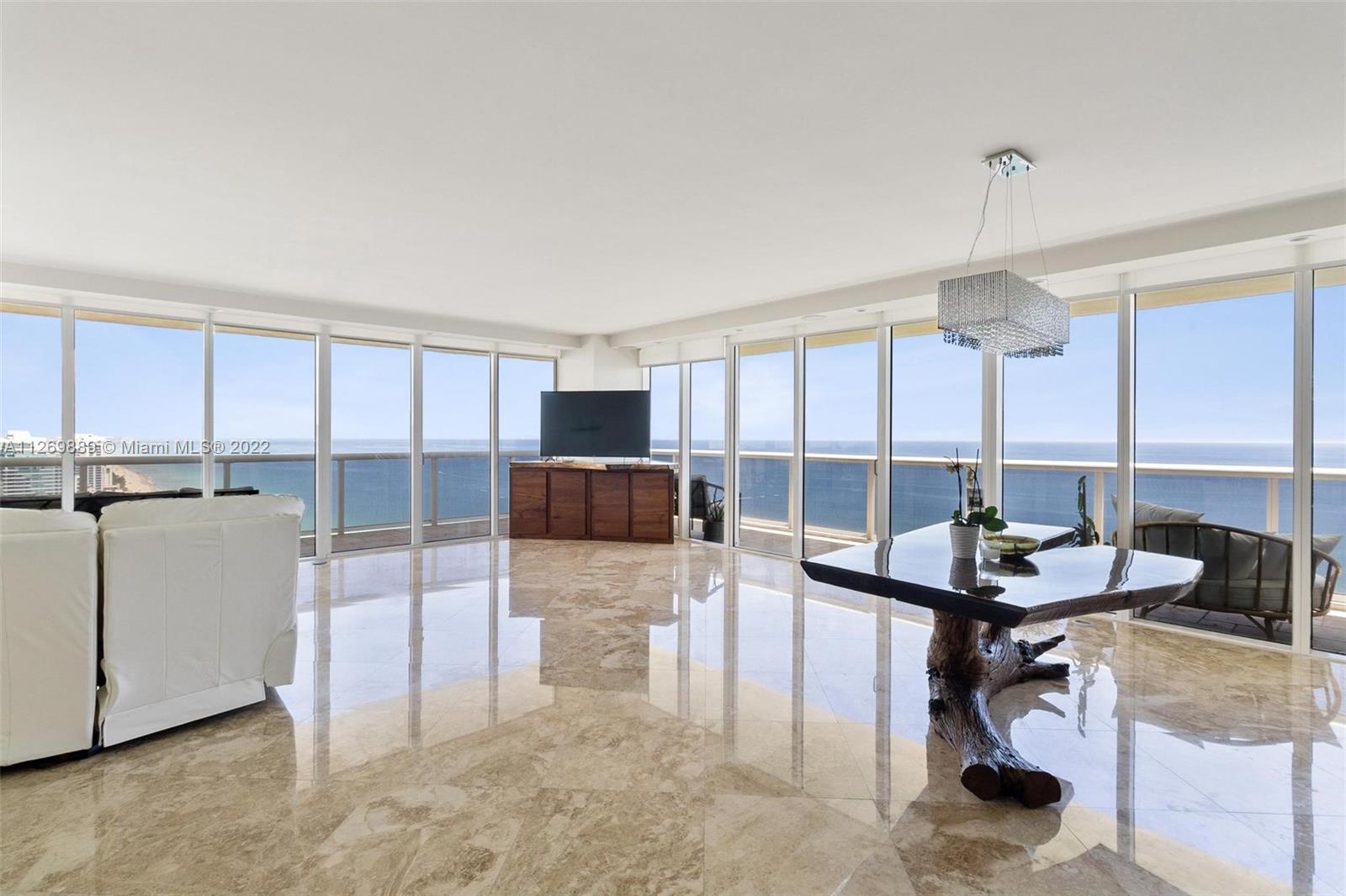 See details 4701 3 / 3 2065 sq. ft. $ 2022-09-08 0 Photo