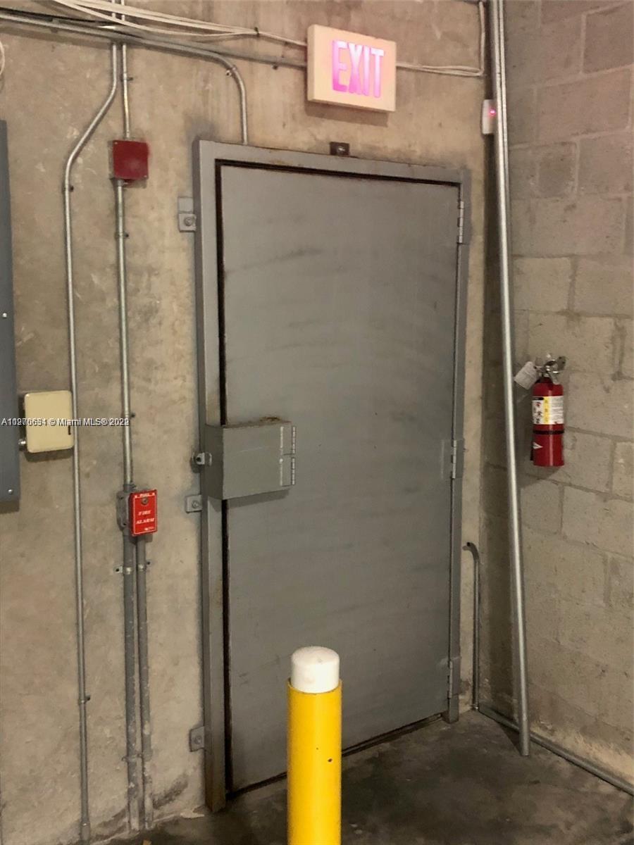 See details 210 / sq. ft. $ 2022-09-09 0 Photo