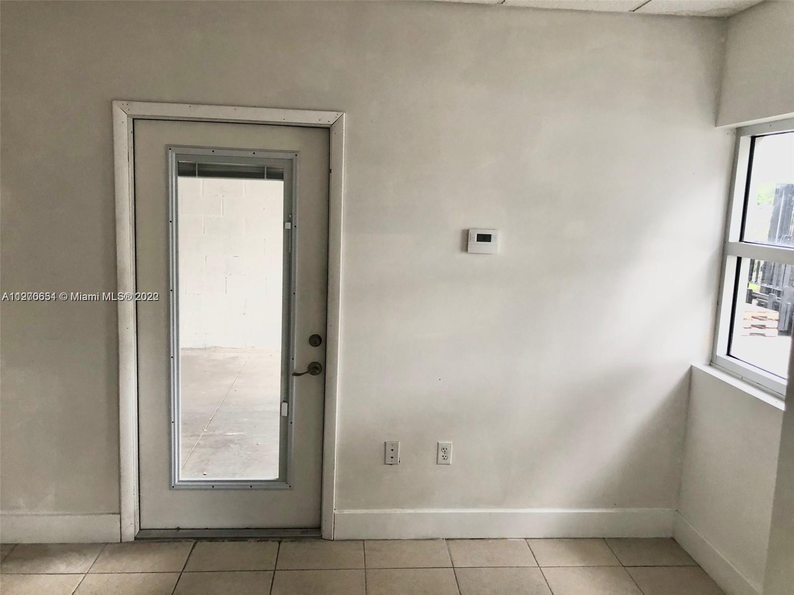 See details 210 / sq. ft. $ 2022-09-09 0 Photo