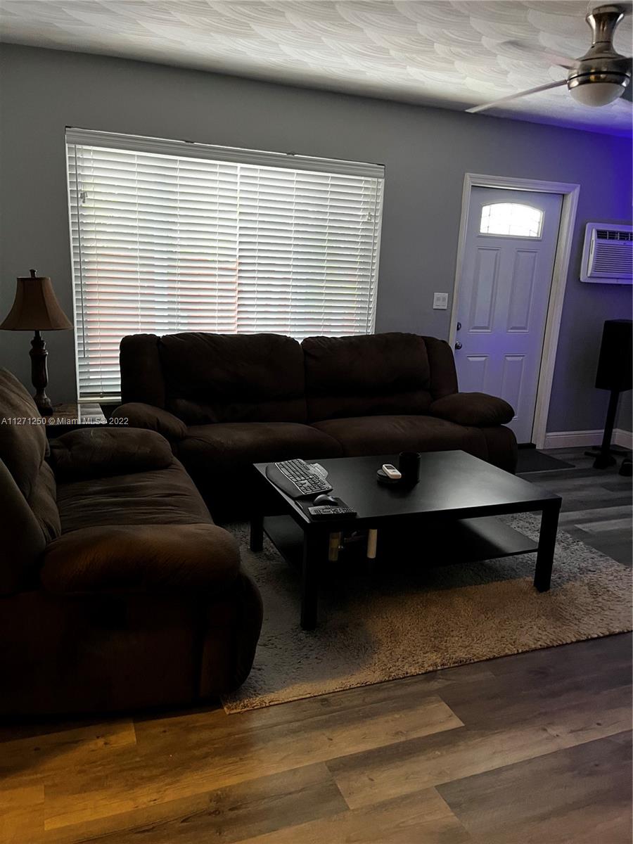 See details / 1868 sq. ft. $ 2023-01-28 0 Photo