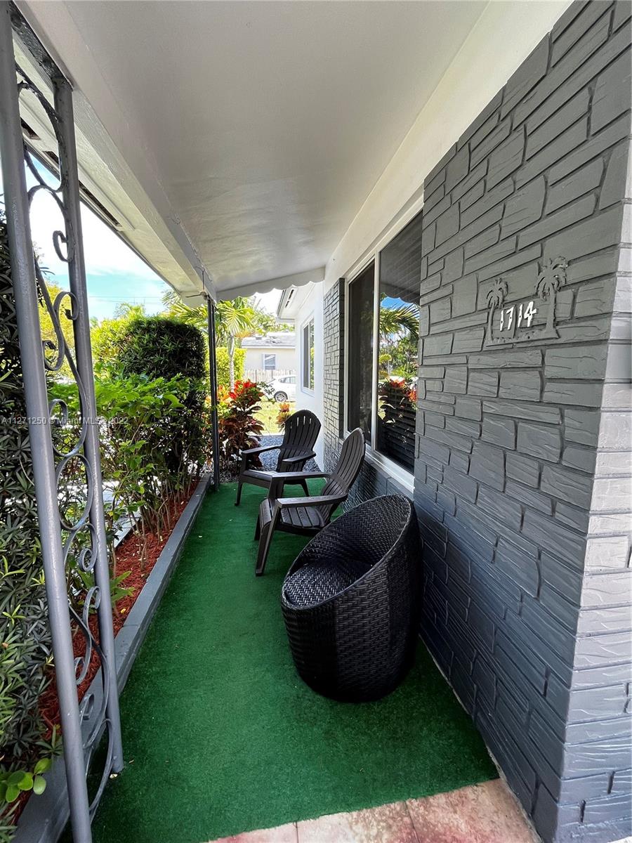 See details / 1868 sq. ft. $ 2023-01-28 0 Photo