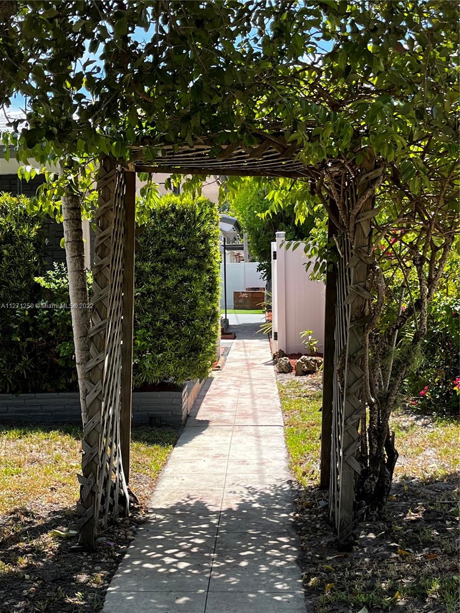 See details / 1868 sq. ft. $ 2023-01-28 0 Photo