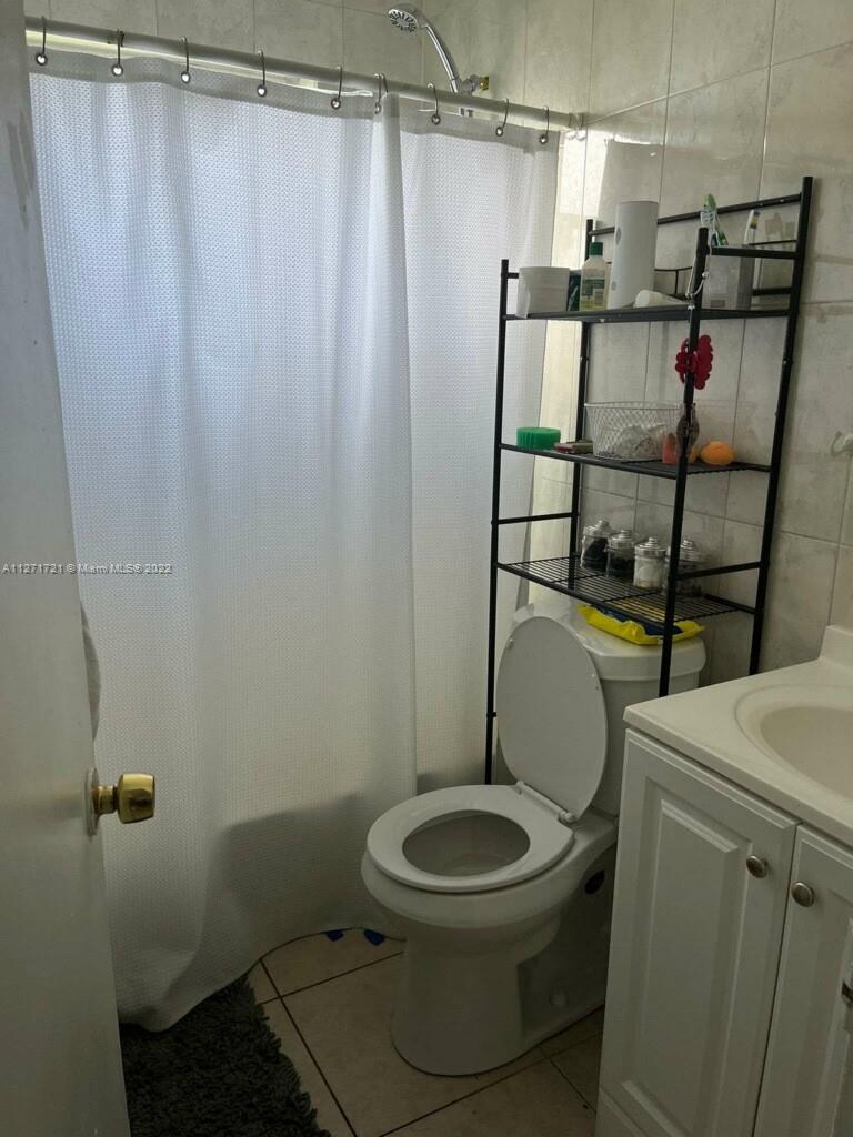 See details / 4421 sq. ft. $ 2023-01-25 0 Photo