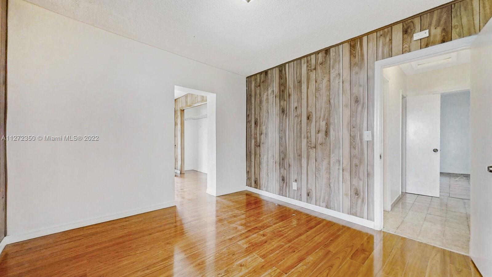 See details / 2410 sq. ft. $ 2022-11-03 0 Photo
