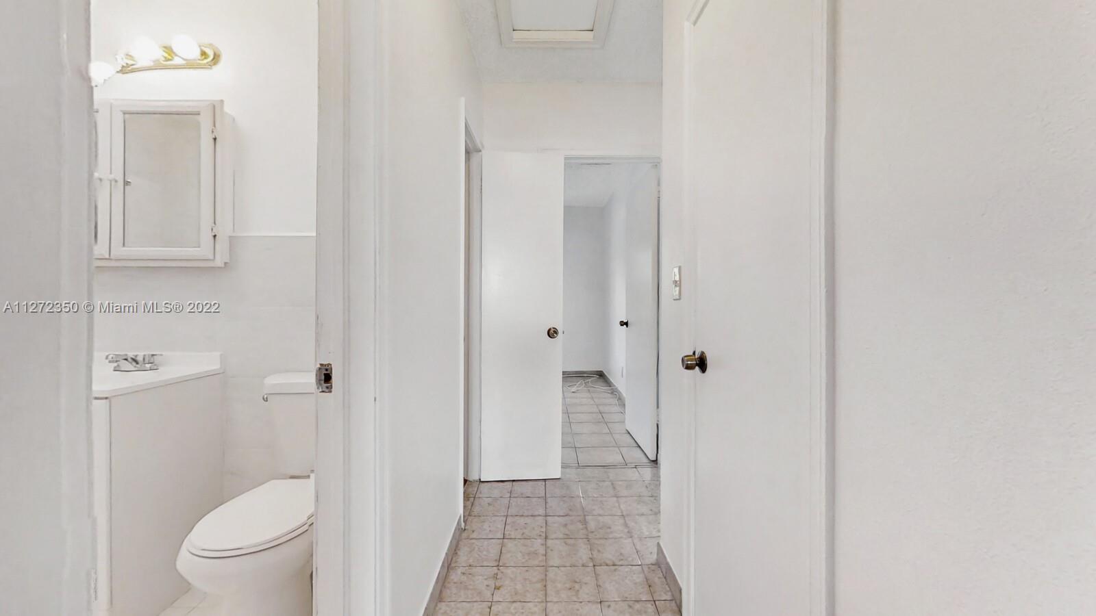 See details / 2410 sq. ft. $ 2022-11-03 0 Photo