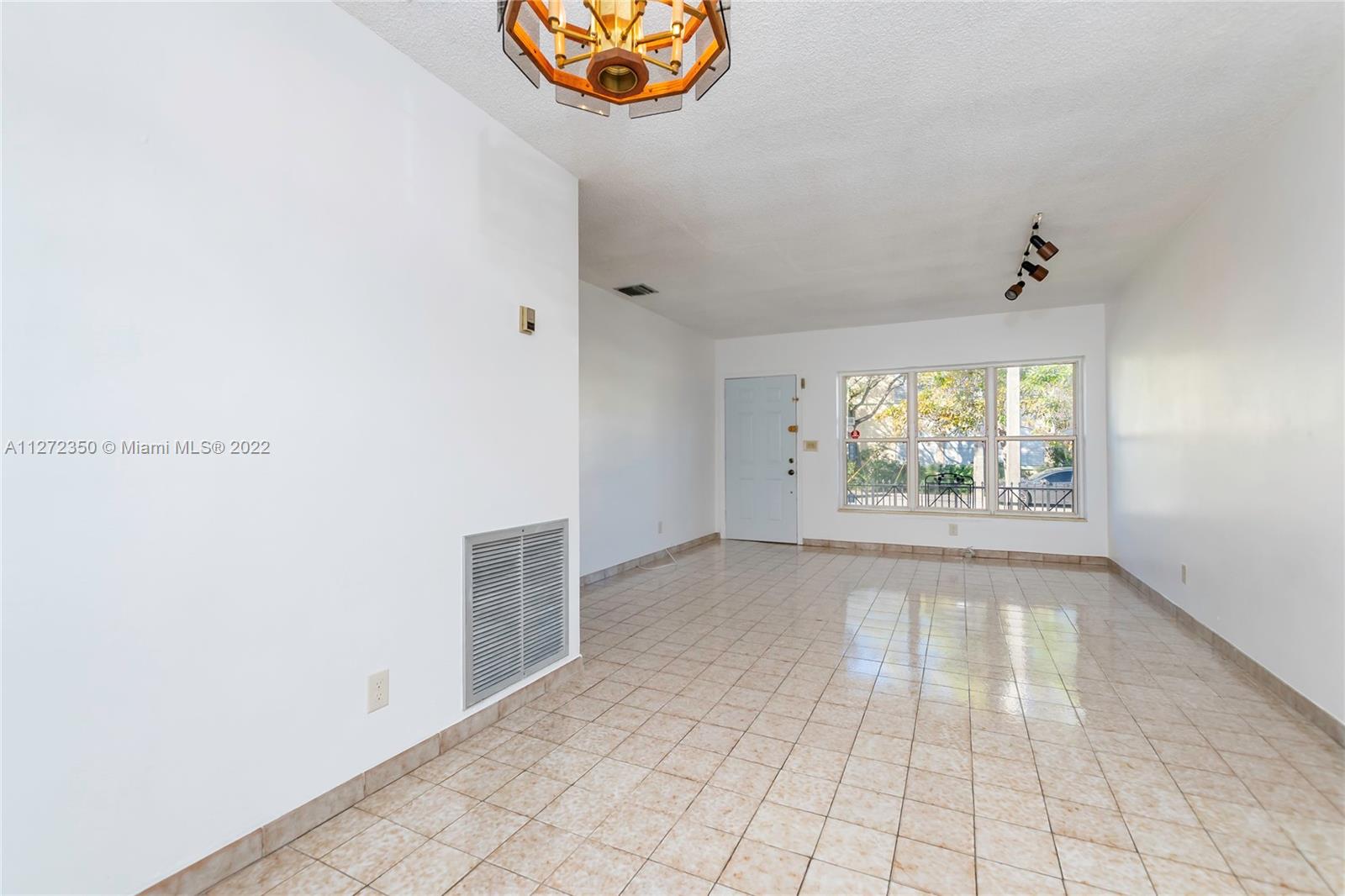 See details / 2410 sq. ft. $ 2022-11-03 0 Photo