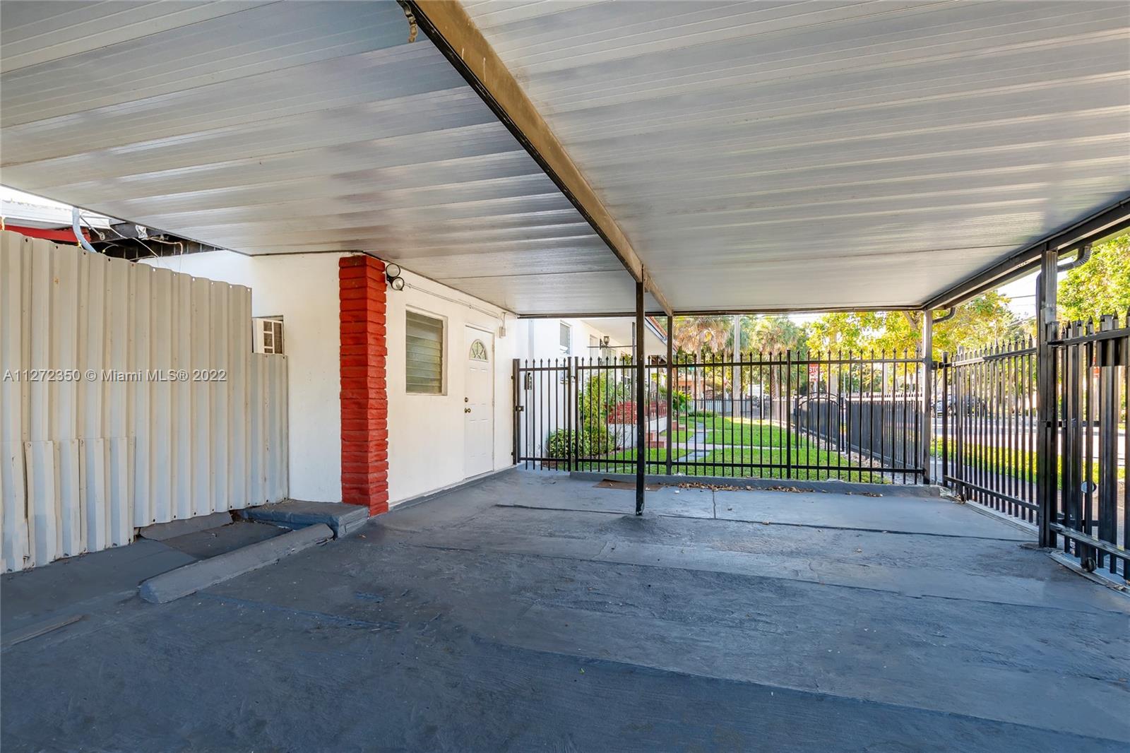See details / 2410 sq. ft. $ 2022-11-03 0 Photo