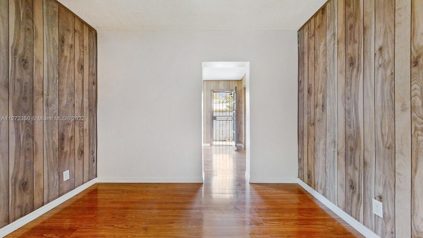 See details / 2410 sq. ft. $ 2022-11-03 0 Photo