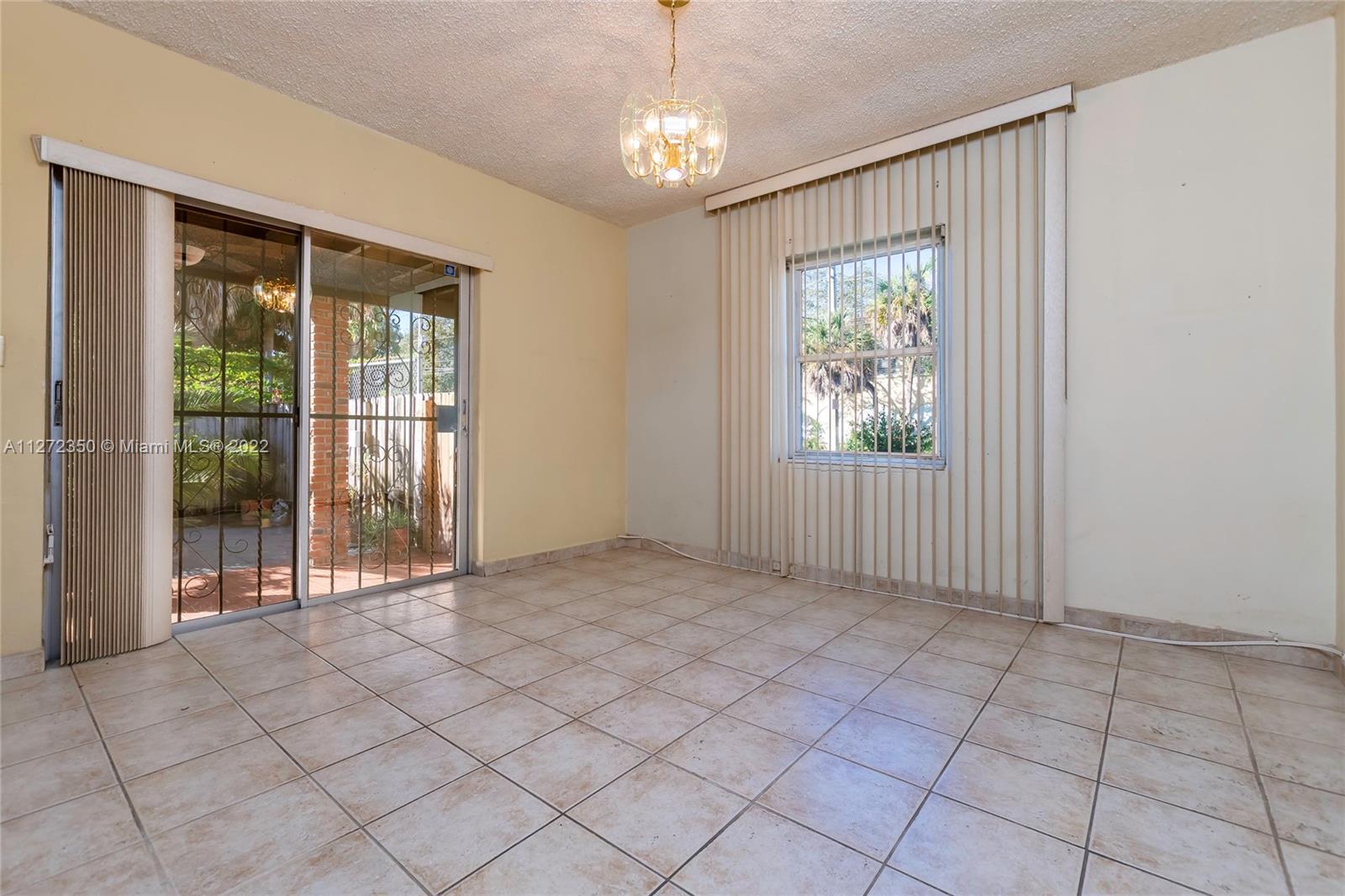 See details / 2410 sq. ft. $ 2022-11-03 0 Photo