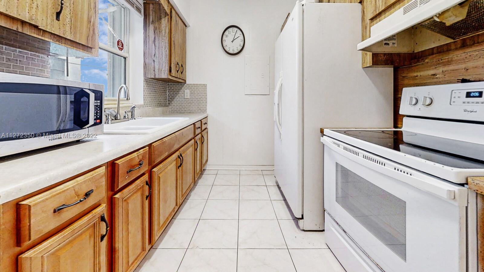 See details / 2410 sq. ft. $ 2022-11-03 0 Photo