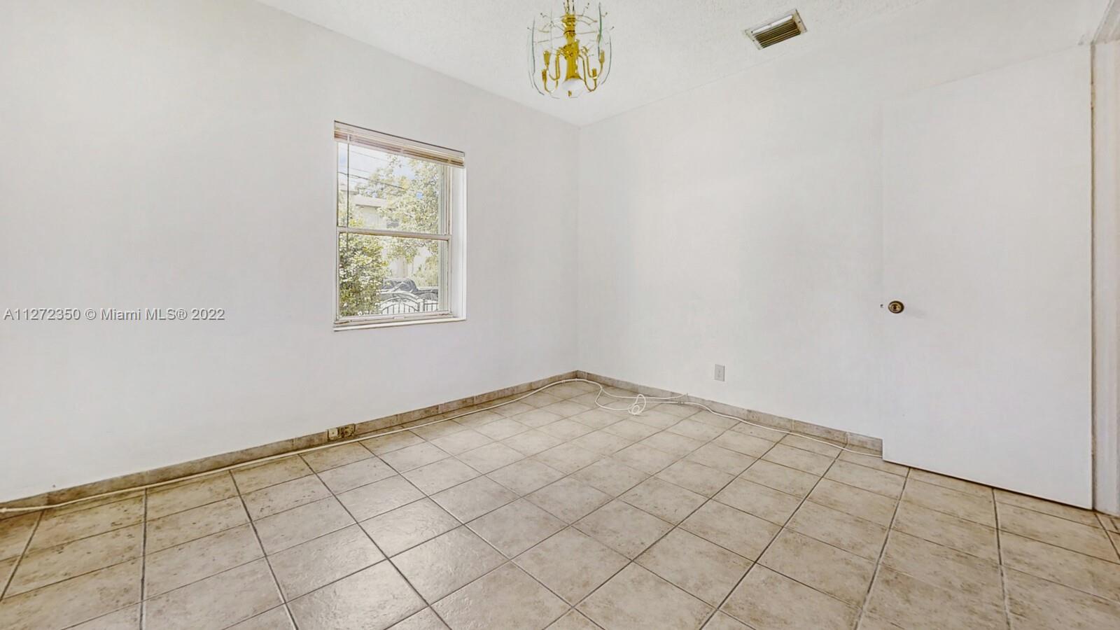 See details / 2410 sq. ft. $ 2022-11-03 0 Photo